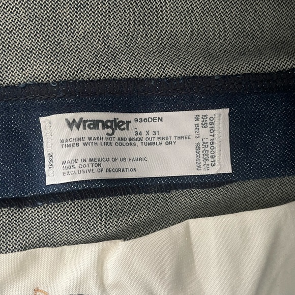 MEN Wrangler Jeans - Picture 3 of 3